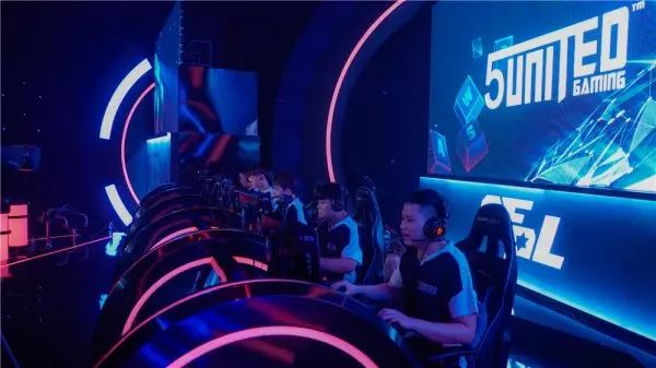 如今的西西 如今的西西