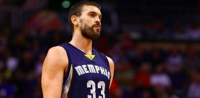 上演了一场 上演了一场