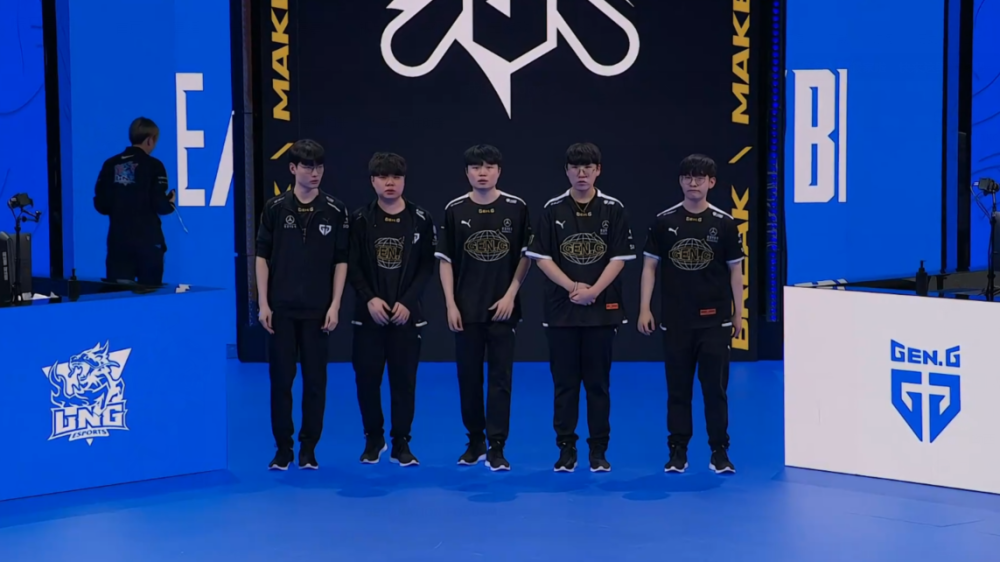 既是对麦卡 既是对麦卡