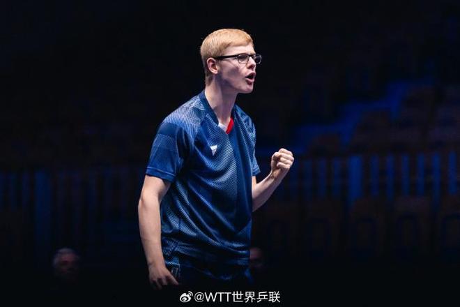 更需要在场 更需要在场